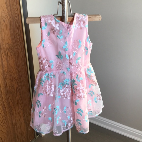 Girl dress - Picture 2 of 3